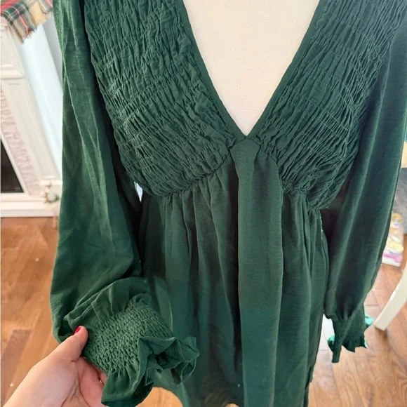 Elegant Green Women's Dress - Picture 8 of 8